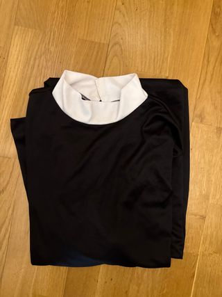 Disfraz sotana cura blanco y negro.Talla única.