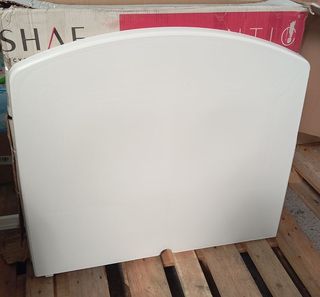 Mesa blanca de plástico para exterior