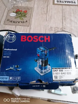 Fresadora Bosch GKF 550 Profesional