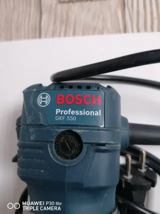 Fresadora Bosch GKF 550 Profesional