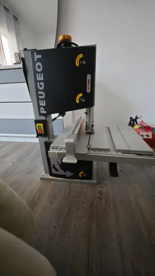 Sierra de cinta Prugeot