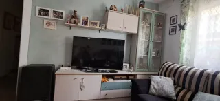 Mueble de salón madera y cristal