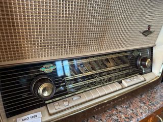 Radio NORDMENDE Carmen HiFi E18 Vintage Alemana