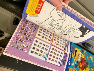 Cuadernos Carrefour Market Mania y Hora de Jugar