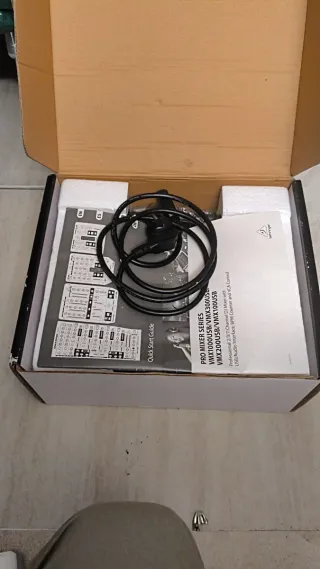 Behringer Pro Mixer VMX100USB