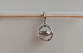 Charm Colgante Mundo al revés Stranger Things.