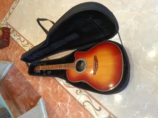 Guitarra Ovation Celebrity