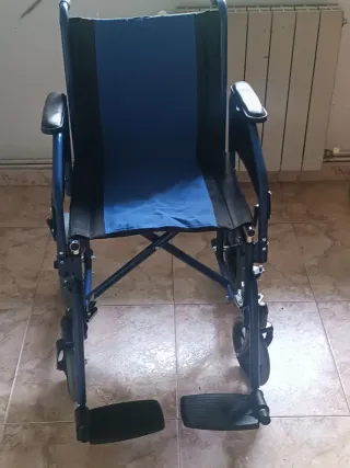 Silla de ruedas en muy buenestado sin apenas uso,