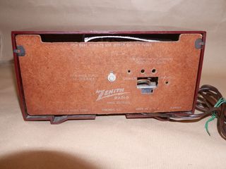 Radio Antigua Zenith Beige y Marrón