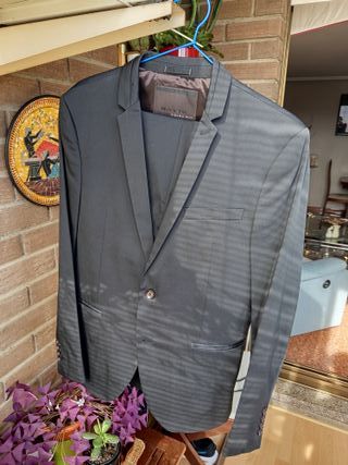 Traje Zara Negro Chaqueta y Pantalón Talla 38.