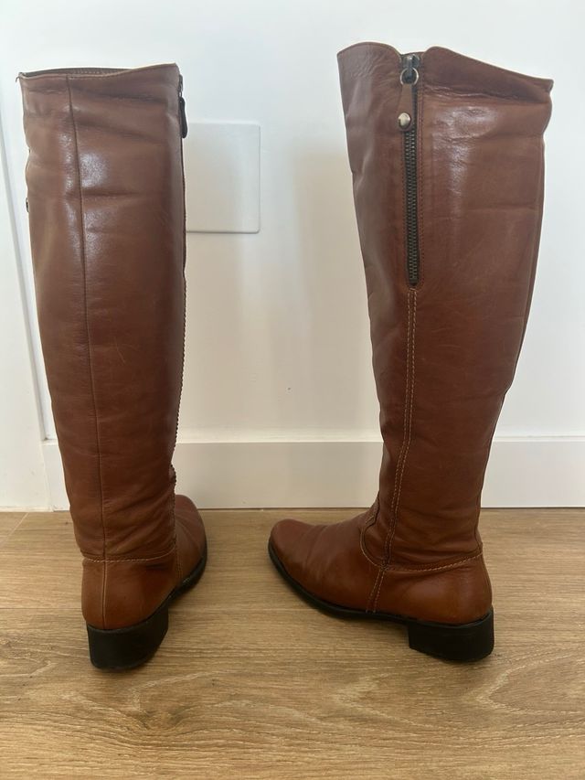 Botas altas de cuero marrones mujer vintage