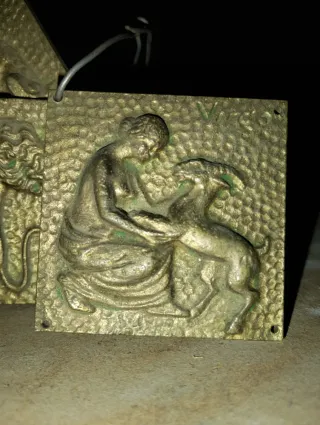 Antiguo Zodiaco de metal