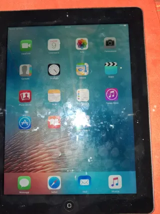 Apple iPad 9.3.6. 16 giga