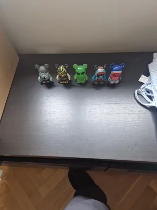 Lote 5 figuras sorpresa