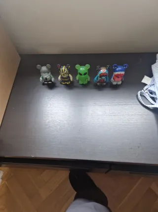 Lote 5 figuras sorpresa