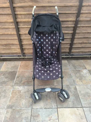 Carro de bebé negro