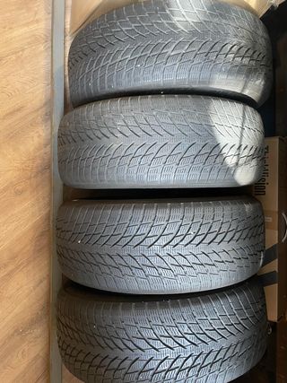 4 Neumáticos Nieve 215/55R17 Snowproof