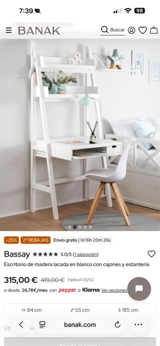 Escritorio blanco madera con estanterías