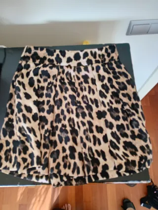 Falda pantalón leopardo sin etiquetas