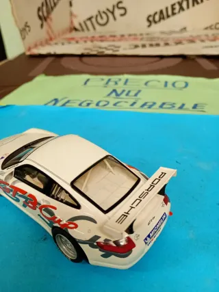 Scalextric Porsche 911 GT3 Cup Carrera con luces