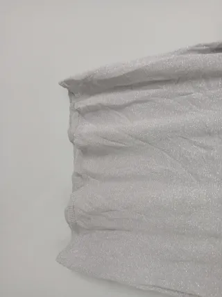 Camiseta plateada mujer cuello ribetes