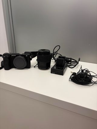 Cámara Sony Alpha + Objetivo Sigma