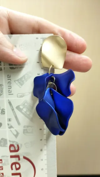 Pendientes pétalos azul y dorado