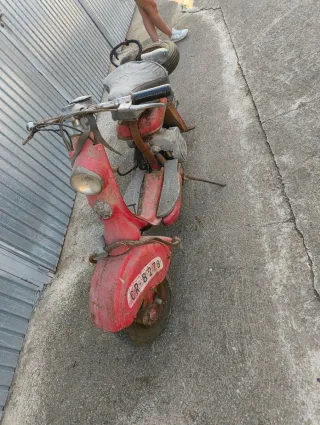 Lambretta LD 125 con informe de tráfico.