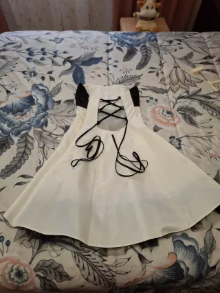 Vestido de fiesta negro y blanco