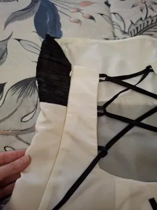 Vestido de fiesta negro y blanco