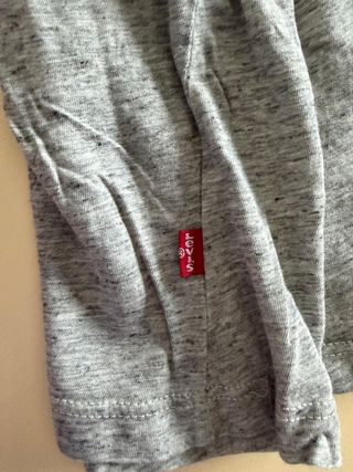Camiseta Levi's Gris Talla M