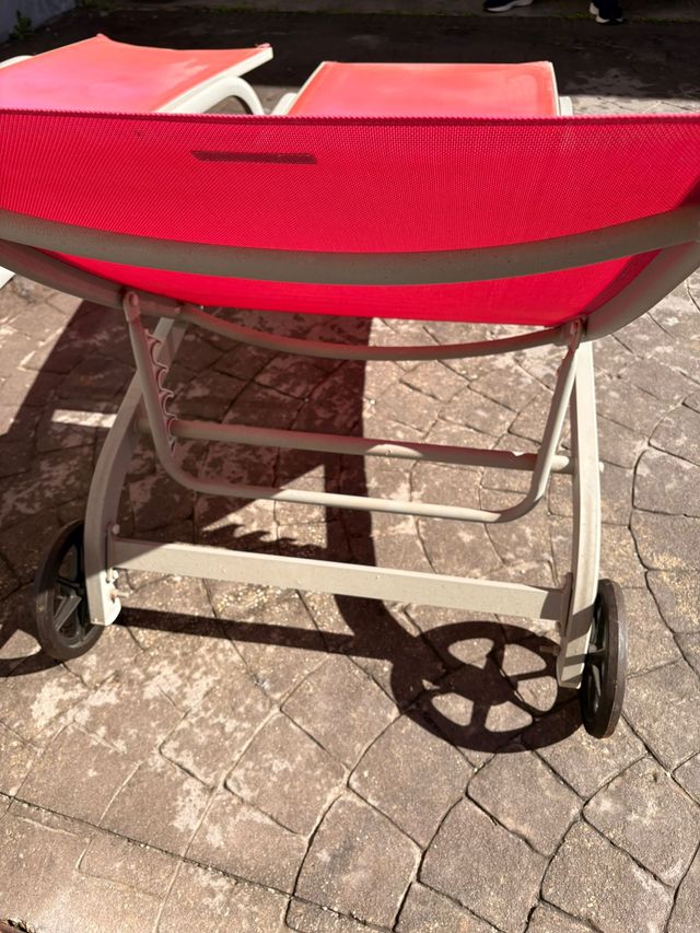 2 Tumbonas fucsia Mobellia