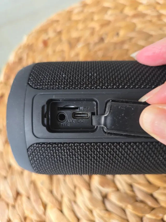 Altavoz Bluetooth Ortizan Portátil USB-C AUX