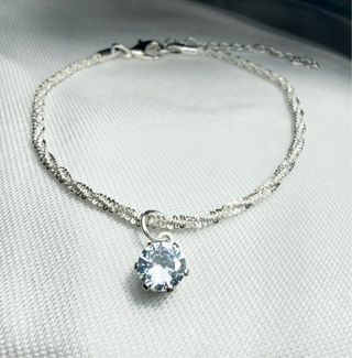 Pulsera con circonita plateada