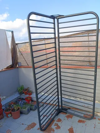 Litera tipo sofá metálica negra