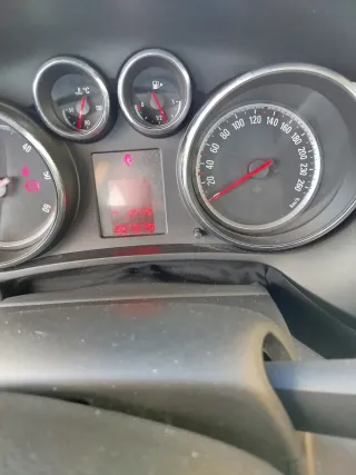 Opel Zafira Tourer 2014