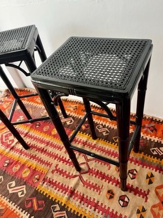 Coppia di Sgabelli in Bambù Nero Stile Chippendale