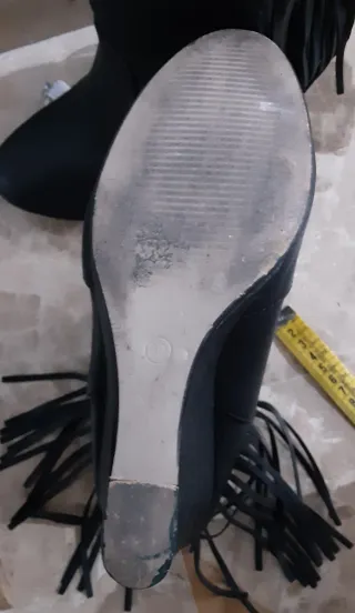 Botines cuña tacón 39 flecos negros imitación piel