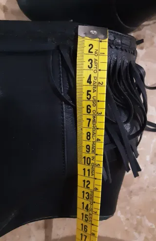 Botines cuña tacón 39 flecos negros imitación piel