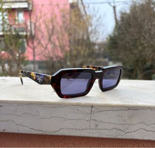 Occhiali da sole Prada SPR A12