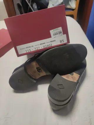 Zapatos de vestir Barrats negros talla 42