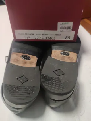 Zapatos de vestir Barrats negros talla 42