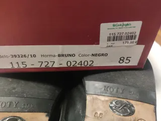 Zapatos de vestir Barrats negros talla 42