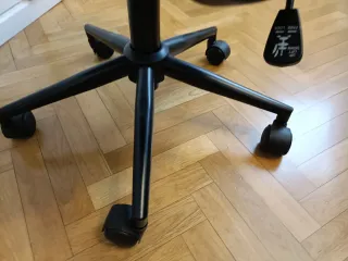 Silla de escritorio giratoria y elevable