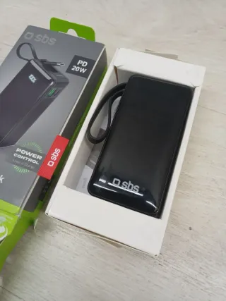 SBS Powerbank 10000mAh LCD Carga Rápida