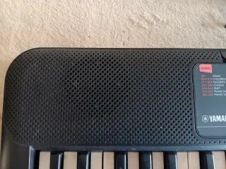 Yamaha PSR-F52 Teclado