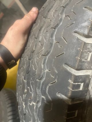 Llanta con neumático Iveco