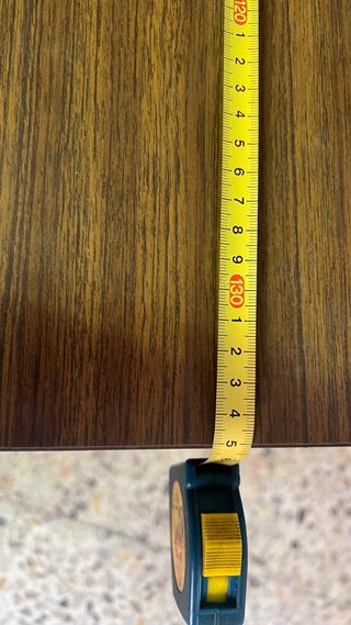 Escritorio madera y silla oficina con 4 cajones