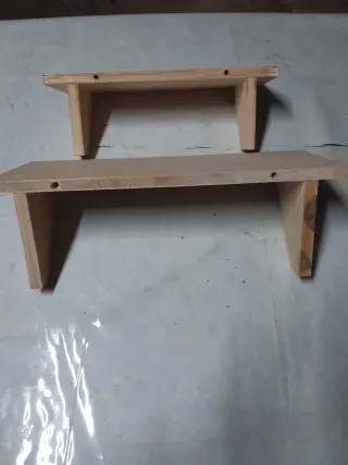 Mensole in legno beige