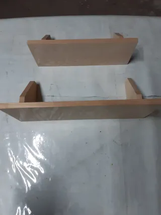 Mensole in legno beige